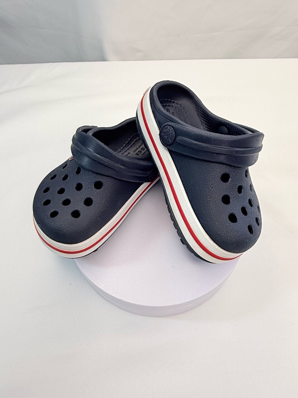 CROCS Kids Unisex 4C Navy Clogs with Red & White Trim VGUC